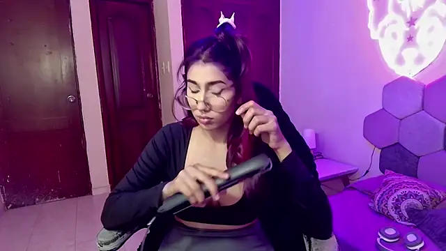 Horny tgn online show from March 11, 2025, 5:57 pm