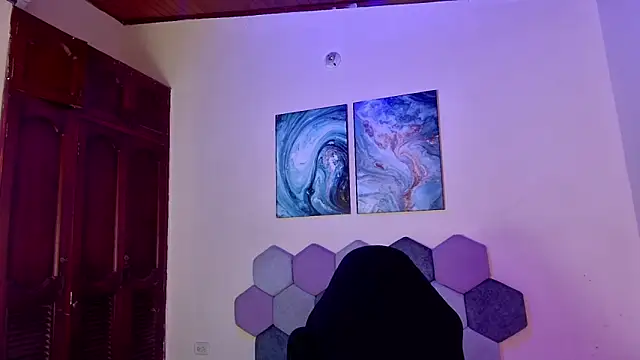 Horny tgn online show from October 15, 2025, 7:36 pm