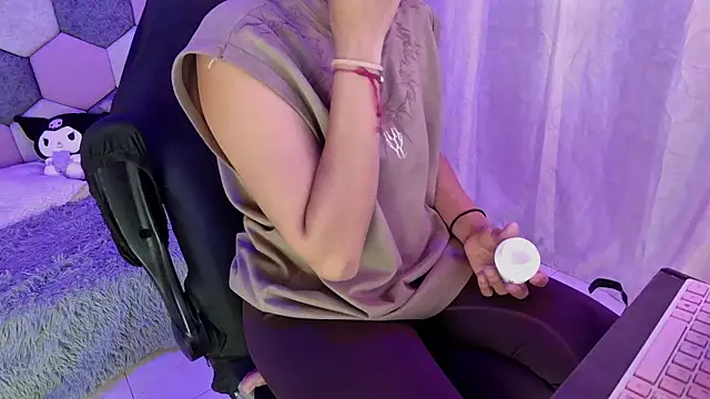 Horny tgn online show from January 16, 2026, 5:50 pm