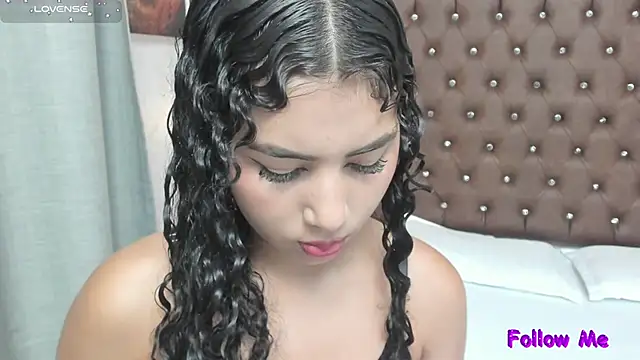 joselyn sexy  online show from December 28, 2024, 6:29 pm