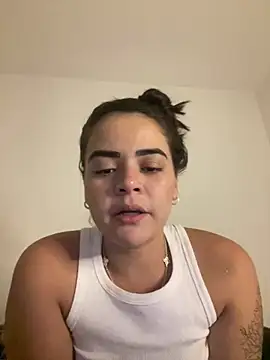 rebeccaareys online show from February 2, 2025, 12:19 am