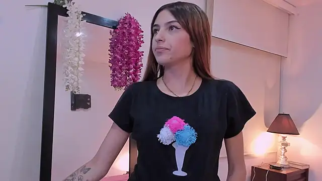 sofiarouge online show from February 5, 2025, 1:58 am