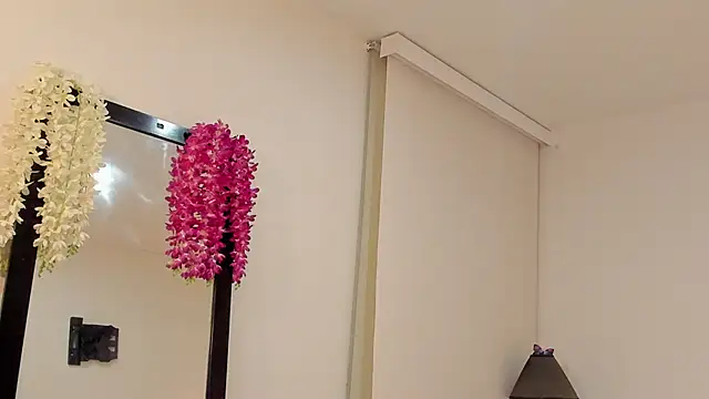 sofiarouge online show from March 8, 2025, 2:12 am