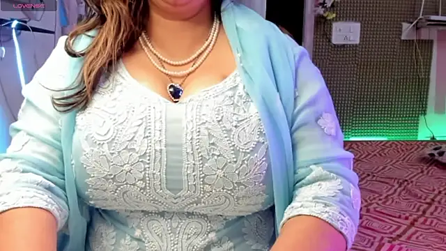 Gulabi Queen online show from March 9, 2025, 3:38 pm