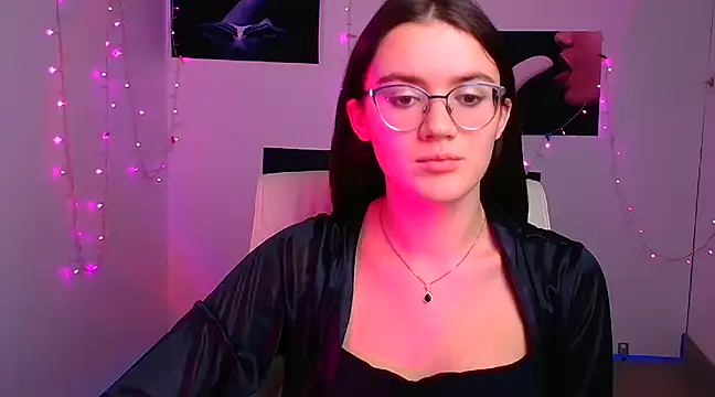 Josephine jo online show from December 6, 2024, 10:05 am