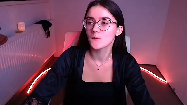 Josephine jo online show from December 12, 2024, 1:32 am