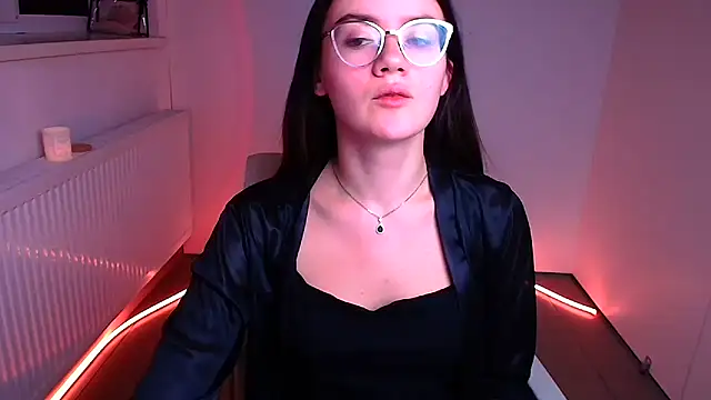 Josephine jo online show from December 13, 2024, 7:36 am