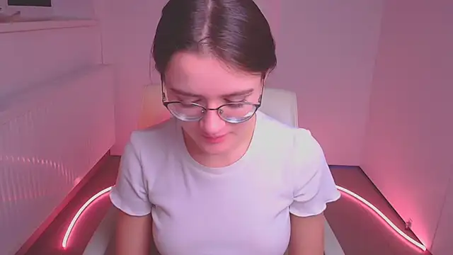 Josephine jo online show from February 5, 2025, 6:35 am