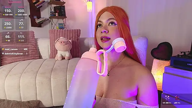 HANNAH LOVEE online show from January 12, 2025, 6:39 am