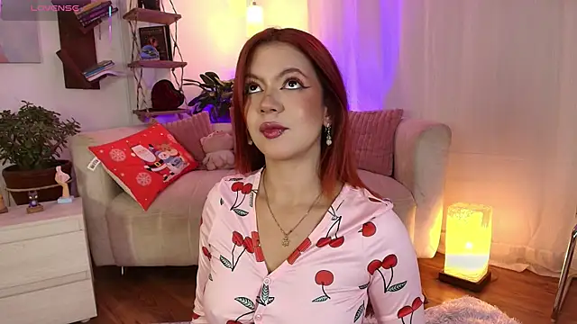 HANNAH LOVEE online show from November 11, 2025, 3:39 am