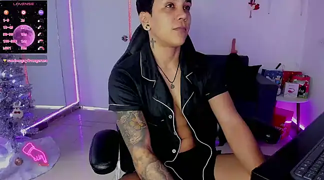 ZhoeStrong online show from January 4, 2025, 2:25 pm