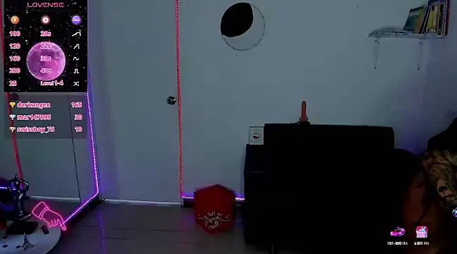 ZhoeStrong online show from January 18, 2025, 1:40 pm