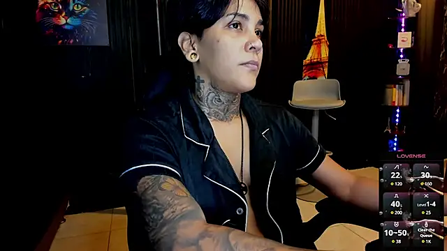 ZhoeStrong online show from October 13, 2025, 10:32 pm