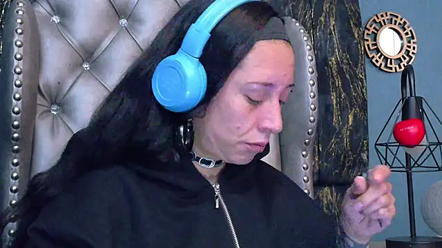 LusstCruella online show from April 14, 2026, 12:22 pm