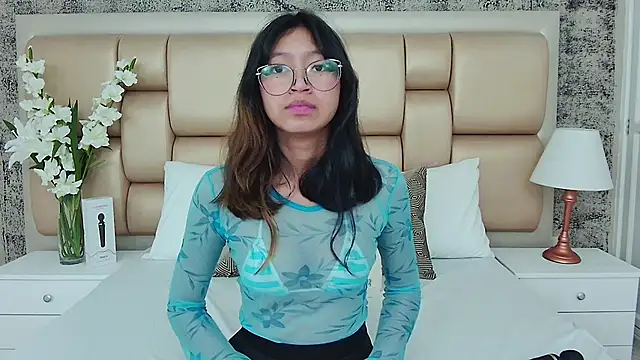 Yommi Winx online show from December 21, 2024, 1:15 am