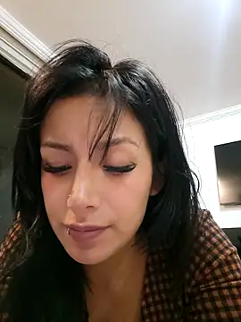 Lau1127 online show from April 18, 2026, 1:20 am