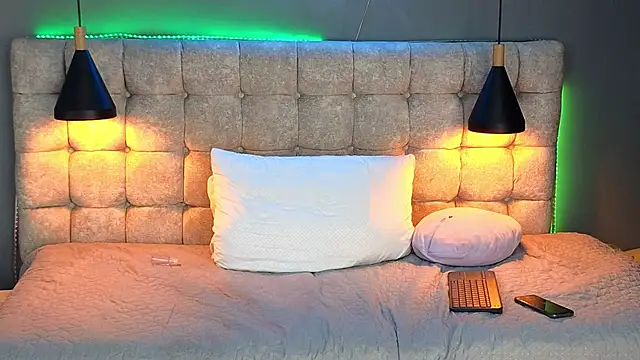 Laia and Aloby online show from January 17, 2025, 6:44 pm