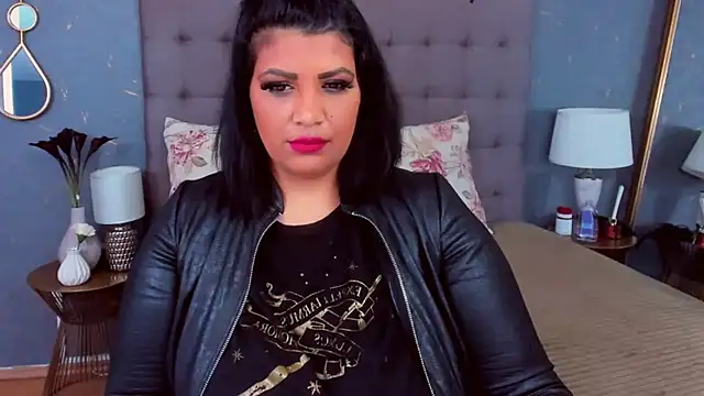 AmyCubes online show from February 9, 2025, 11:36 am