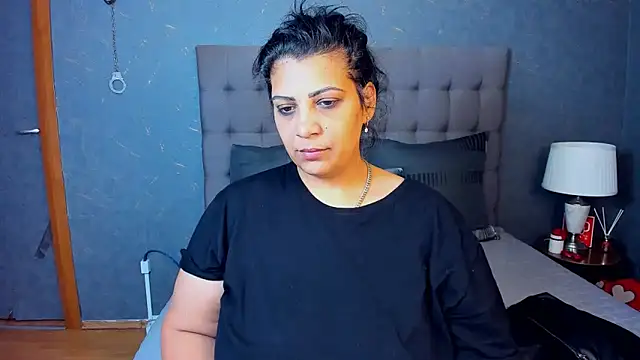 AmyCubes online show from October 25, 2025, 3:25 am