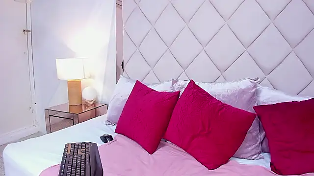 melaniee jones online show from February 4, 2026, 5:08 pm