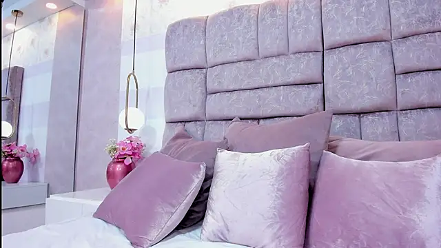 melaniee jones online show from April 21, 2026, 5:28 pm