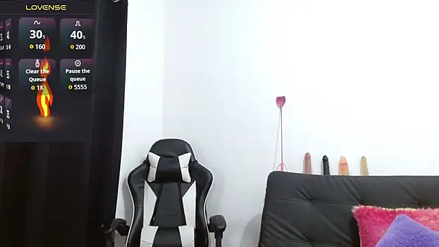 Kiara-Rider online show from November 15, 2025, 7:10 pm