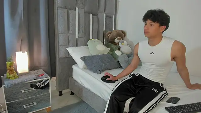 All3ssandr0 online show from October 23, 2025, 8:40 pm