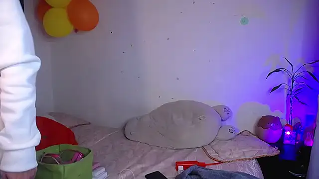 Lu perez online show from November 29, 2025, 3:09 am