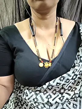 bhuvana555 online show from April 5, 2026, 5:21 pm