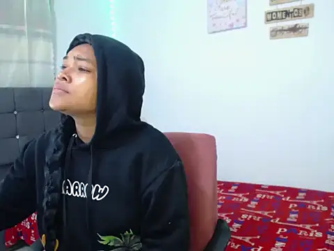 katty ebonny online show from October 17, 2025, 4:04 am