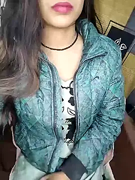 Snapshot of Sreya213 chatting on December 4, 2024, 10:35 am Sreya213 online show from December 4, 2024, 10:35 am