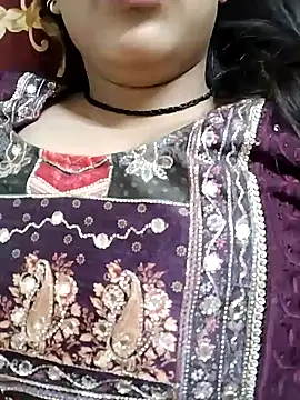 Snapshot of Sreya213 chatting on January 22, 2025, 8:06 pm Sreya213 online show from January 22, 2025, 8:06 pm