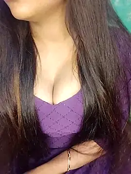 Snapshot of Sreya213 chatting on November 9, 2025, 4:22 am Sreya213 online show from November 9, 2025, 4:22 am