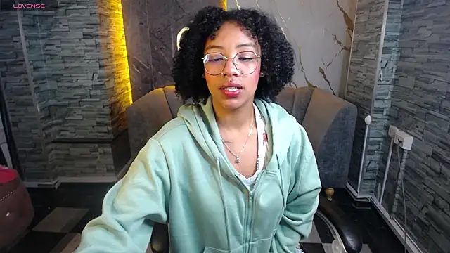 Violeth b online show from October 9, 2025, 12:47 pm