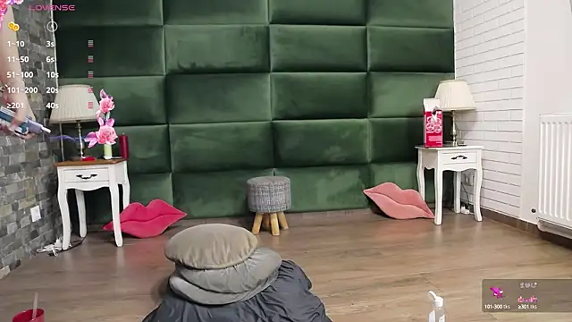 SelenSummer online show from September 14, 2025, 4:11 am