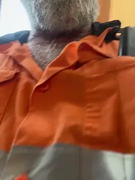 Snapshot of ausbod chatting on December 5, 2024, 7:17 pm ausbod online show from December 5, 2024, 7:17 pm