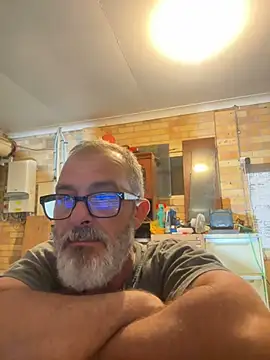 Snapshot of ausbod chatting on December 24, 2024, 1:06 pm ausbod online show from December 24, 2024, 1:06 pm