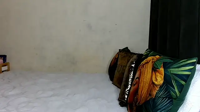 quenliyasa online show from February 14, 2026, 9:11 pm