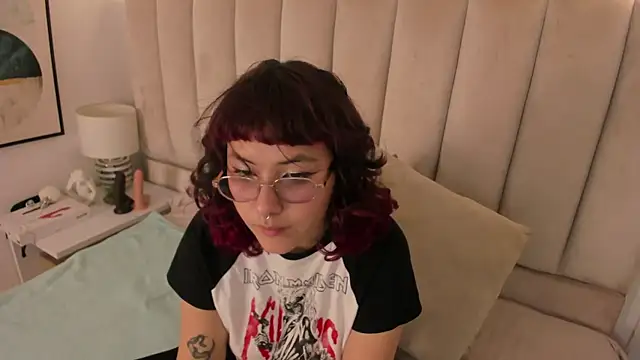 Haru Bonny online show from November 28, 2025, 7:49 pm