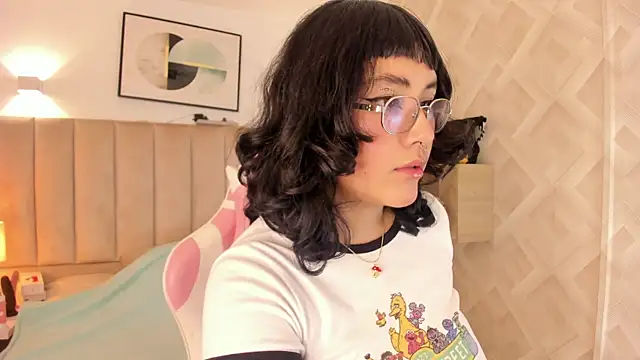 Haru Bonny online show from February 6, 2026, 8:45 pm