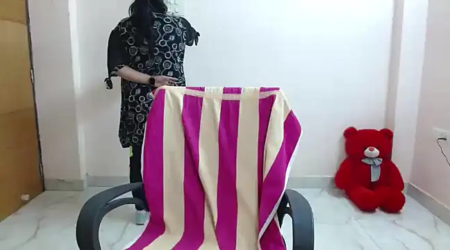 Naughty Ayesha1 online show from January 23, 2025, 1:35 pm