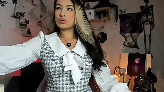 Alaia Love77 online show from October 17, 2025, 10:12 pm