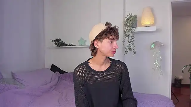 Snapshot of santy-kitty chatting on January 15, 2026, 1:32 am santy-kitty online show from January 15, 2026, 1:32 am