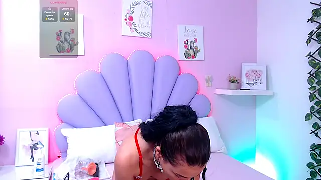 HannaPretthy online show from January 7, 2025, 7:17 pm