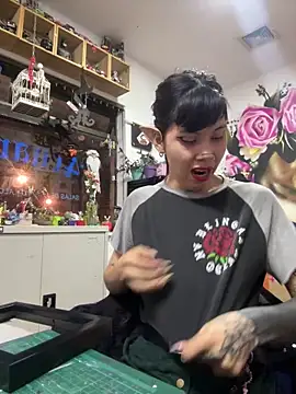 EemaHaruki online show from December 10, 2024, 2:05 am