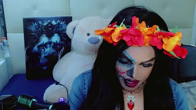 NathaliaCross online show from October 31, 2025, 5:03 pm