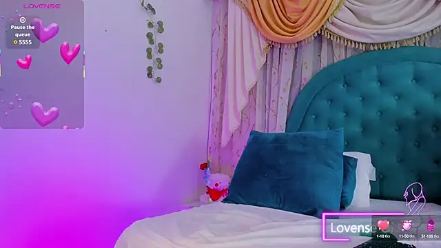 saskia secret online show from March 18, 2025, 5:31 am