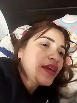 perlita05 online show from February 11, 2025, 7:38 pm