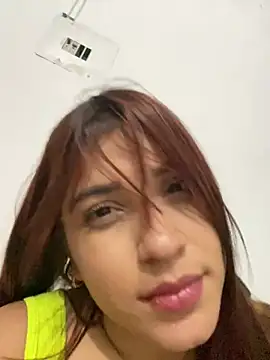 perlita05 online show from February 25, 2025, 2:25 am