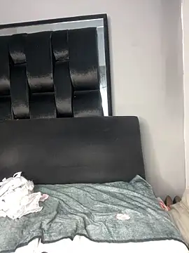 perlita05 online show from March 13, 2025, 9:59 pm